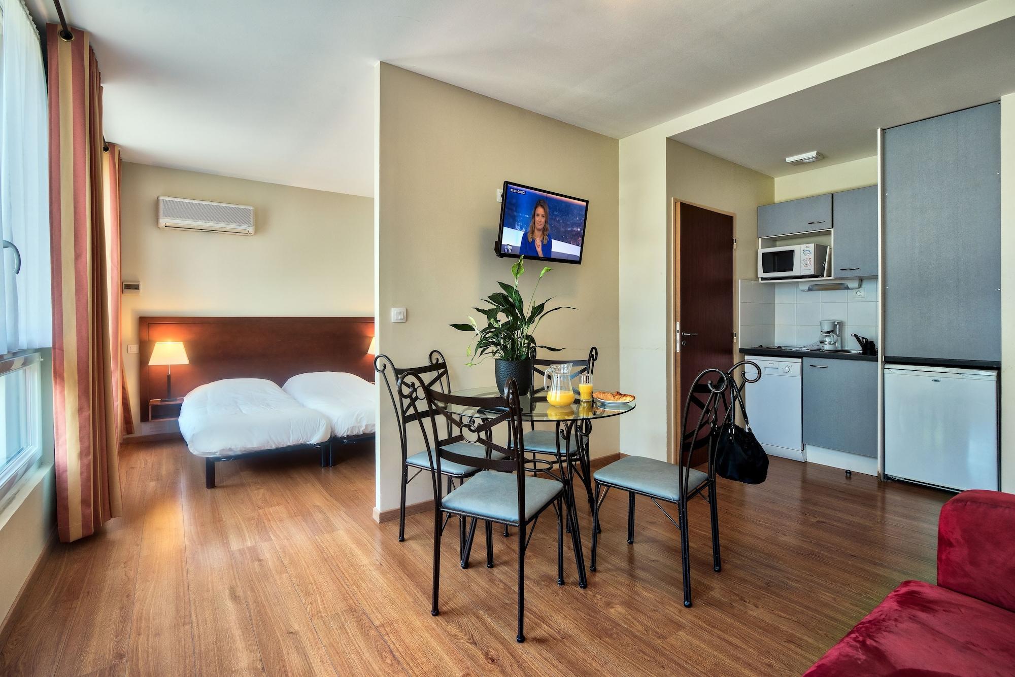 Aparthotel Les Jardins De 3*